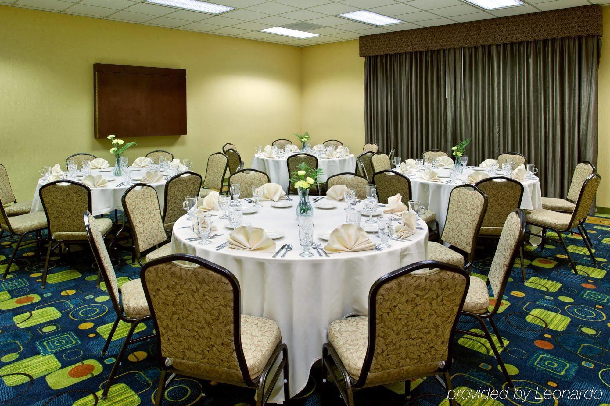 Holiday Inn Cleveland - South Independence, An Ihg Hotel Extérieur photo